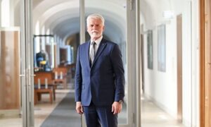 Jde ústavní soud prezidentovi na ruku? Mimořádně rychlé rozhodnutí říká vše, Pavel má soud na své straně