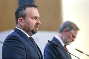 Jurečka se tvrdě pustil do Schillerové: Sama sebe usvědčila ze lži a děsila důchodce