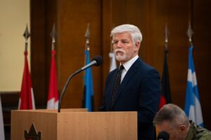 Prezident se do dalšího střetu s Babišem nehrne. Ohledně Summitu NATO se krotí