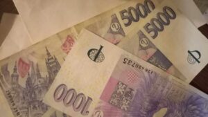 Další populistické rozdávání Babišovy vlády: Podnikatelé ušetří pár tisíc, stát ale přijde o miliardy