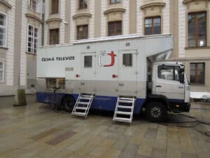 Hrozí bankrot a kolaps. Vedení České televize bije na poplach, vládu to vůbec nezajímá
