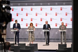 Vláda chtěla regulací cen nafty potěšit voliče. Místo toho vyhodila miliardy z okna a k ničemu to nebylo
