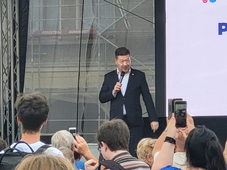 Tomio Okamura Melnik 2025