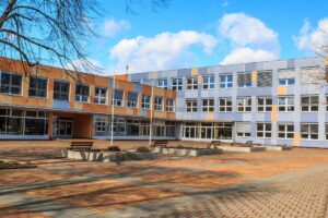 Zákaz sociálních sítí ve školách problém závislých dětí nevyřeší. Selhávají rodiče, školy ani stát s tím nic nezmůžou