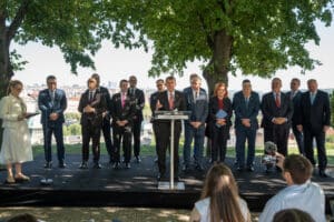 Kdo je největší vládní šašek? Ani Macinka ani Turek, pro smích je ministr z SPD. Skáče tak, jak Babiš píská