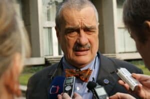 Další kníže do politiky? Po Schwarzenbergovi zakládá nové hnutí další český šlechtic, jen kritizováním ale voliče nezíská