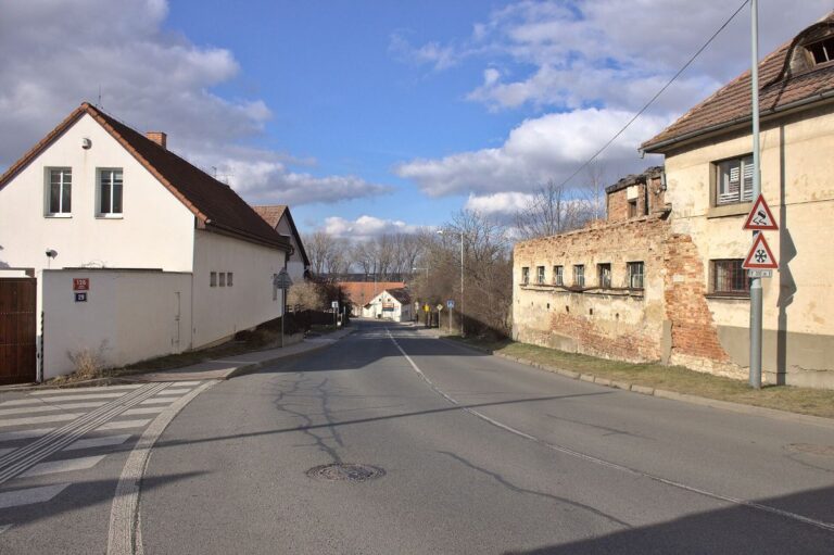 Praha Sobin hlavni silnice II