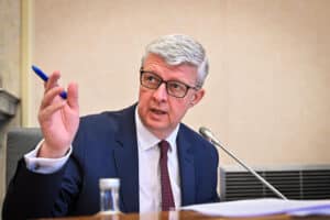 Cesta na Ukrajinu? Babiš je opatrný, ať si to nerozhází u voličů, a tak vysílá Havlíčka